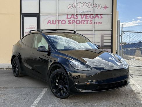 Used 2023 Tesla Model Y Long Range AWD/4WD image 1