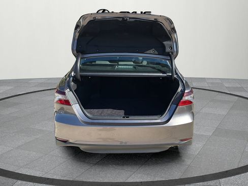 Used 2022 Toyota Camry LE image 15