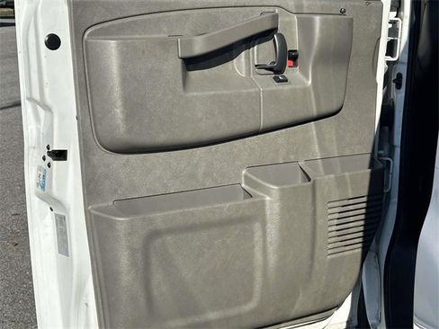 Used 2023 GMC Savana 2500 w/ Driver Convenience Package image 34