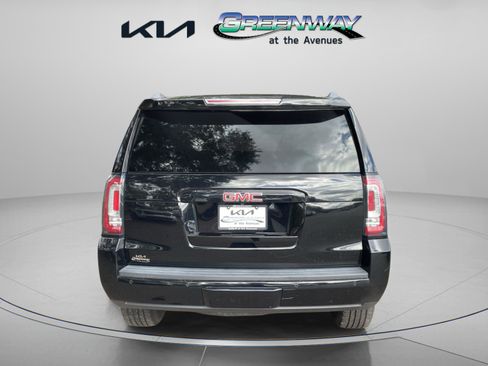 Used 2019 GMC Yukon SLT image 3