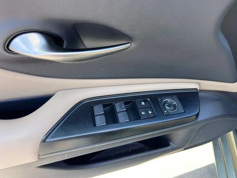 Used 2020 Lexus ES 350 w/ Accessory Package 2 FWD image 17