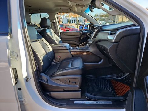 Used 2018 Chevrolet Tahoe LT w/ RST Edition image 22