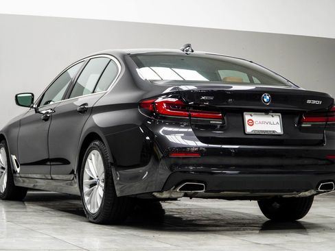 Used 2023 BMW 530i xDrive w/ Premium Package image 10