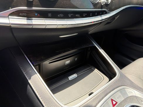 Used 2017 Mercedes-Benz S 550 4MATIC Sedan image 17