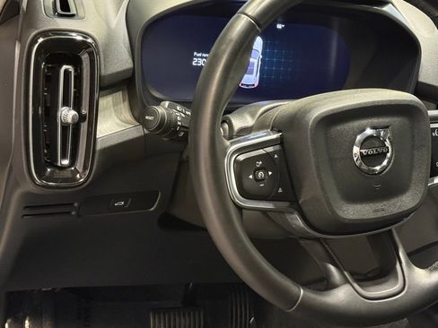 Used 2024 Volvo XC40 B5 Plus w/ Climate Package AWD/4WD image 15