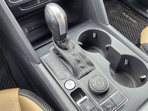 Used 2021 Volkswagen Atlas Cross Sport SE image 22