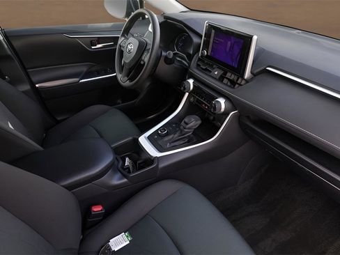 Used 2024 Toyota RAV4 XLE image 24