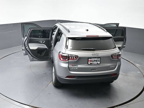 Used 2024 Jeep Compass Latitude AWD/4WD image 59