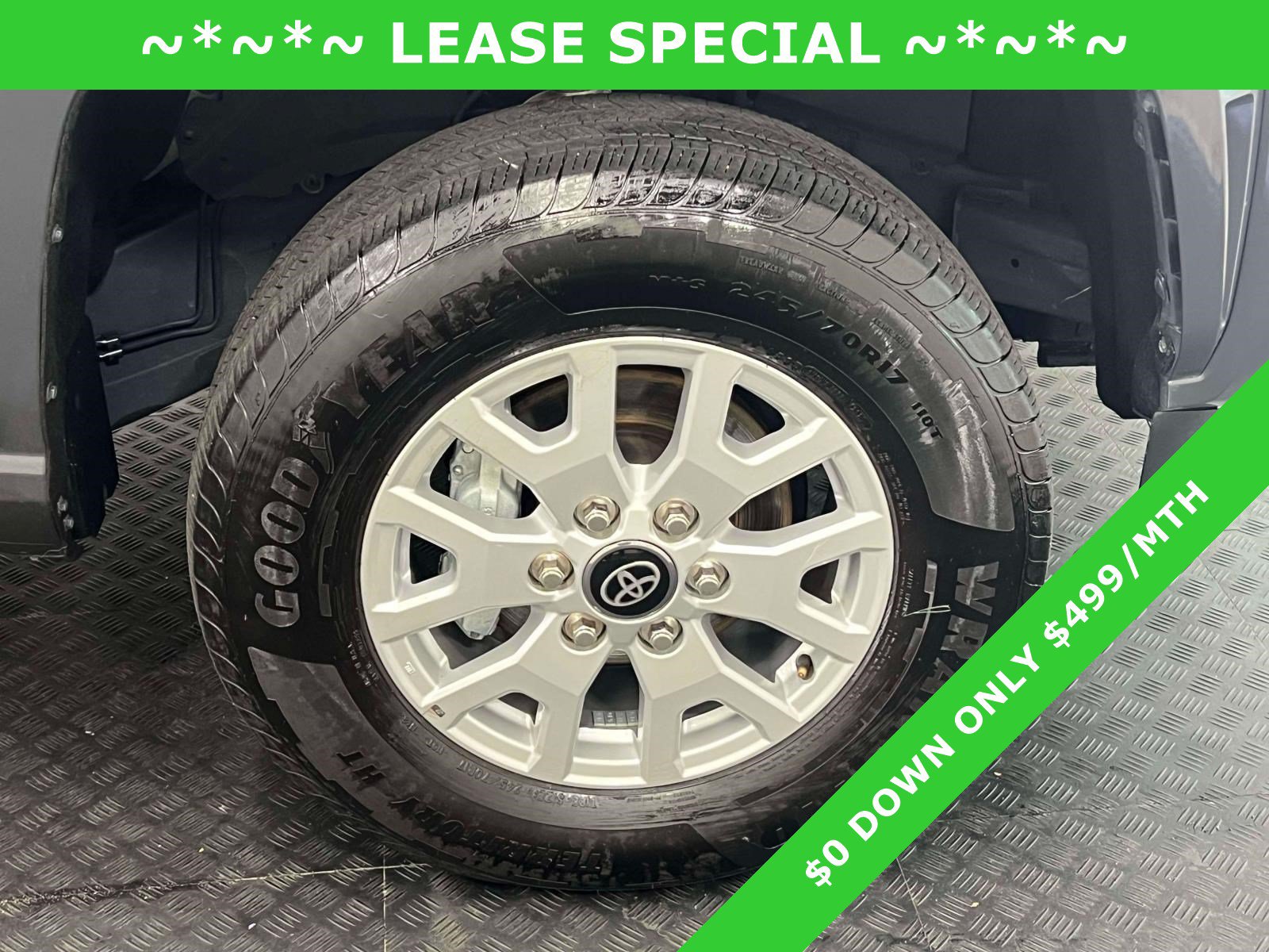 Used 2025 Toyota Tacoma SR5 AWD/4WD image 12