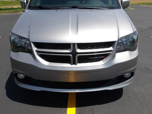 Used 2017 Dodge Grand Caravan GT FWD image 27