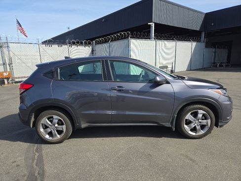 Used 2019 Honda HR-V LX image 5