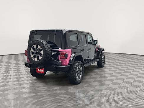 Used 2018 Jeep Wrangler Unlimited Sahara image 36