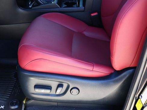 Used 2023 Lexus GX 460 Premium image 16