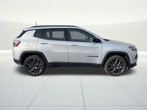 New 2026 Jeep Compass Latitude image 5