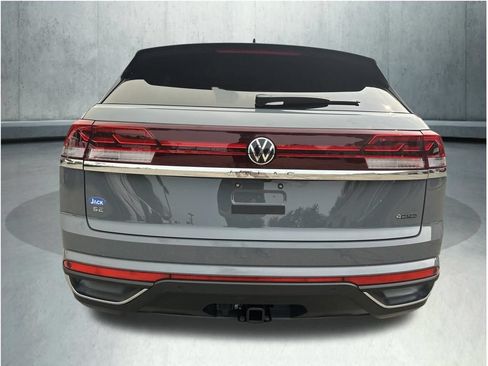 Used 2025 Volkswagen Atlas Cross Sport SE AWD/4WD image 4