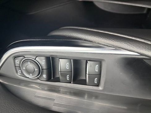 Used 2025 Cadillac XT4 Premium Luxury FWD image 7