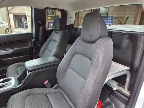 Used 2020 Chevrolet Colorado LT w/ Safety Package AWD/4WD image 19