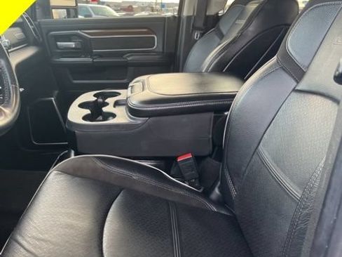 Used 2024 RAM 2500 Laramie AWD/4WD image 12