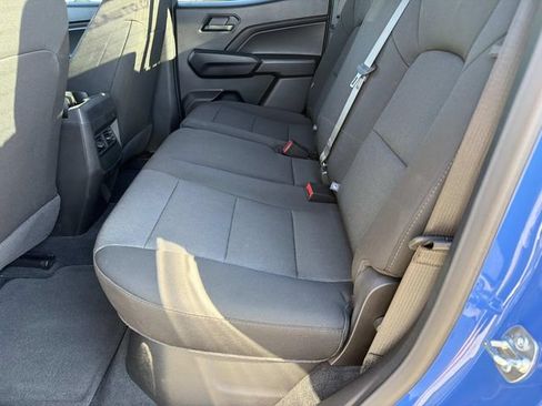 Used 2025 Chevrolet Colorado Trail Boss AWD/4WD image 15