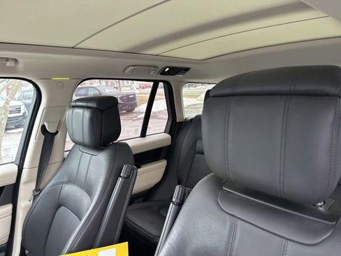 Used 2018 Land Rover Range Rover HSE image 8