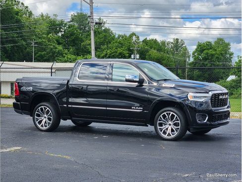Used 2025 RAM 1500 Tungsten w/ Off Road Group AWD/4WD image 11