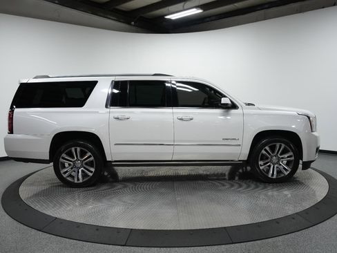 Used 2019 GMC Yukon XL Denali w/ Denali Ultimate Package image 12