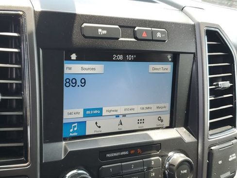 Used 2019 Ford F150 XLT w/ Equipment Group 302A Luxury AWD/4WD image 17