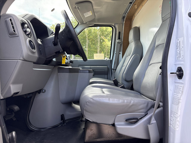 Used 2015 Ford E-350 and Econoline 350 Super Duty RWD image 24
