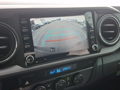 Used 2021 Toyota Tacoma TRD Sport AWD/4WD image 17