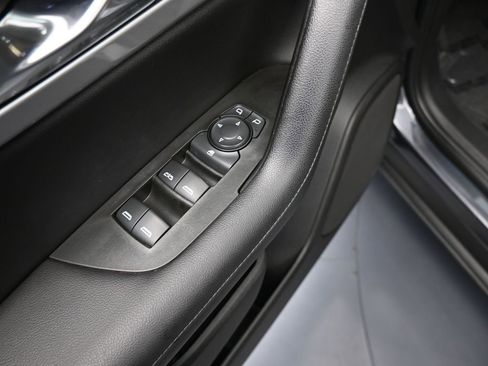 Used 2021 Chevrolet Blazer LT image 13