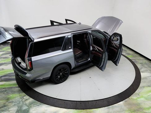 Used 2022 Cadillac Escalade ESV Sport Platinum w/ LPO, ONYX Package AWD/4WD image 40
