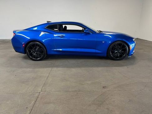 Used 2017 Chevrolet Camaro LT w/ Technology Package RWD image 2