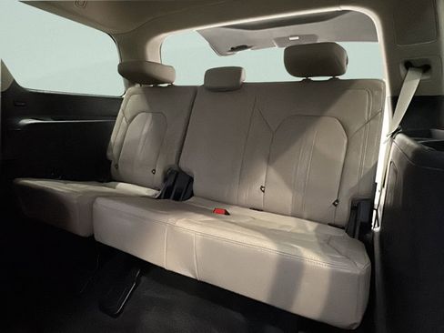 Used 2023 Ford Expedition Limited image 15