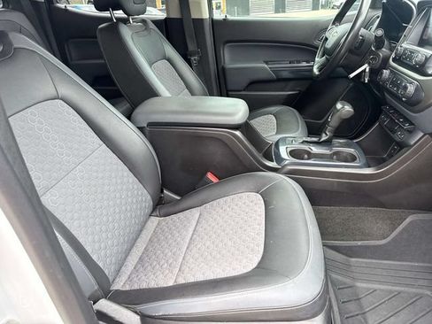 Used 2016 Chevrolet Colorado Z71 AWD/4WD image 15