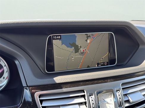 Used 2016 Mercedes-Benz E 350 4MATIC Wagon image 16