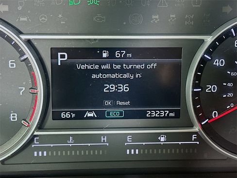 Certified 2023 Kia Sorento S image 4