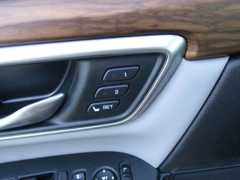 Used 2021 Honda CR-V Touring image 13