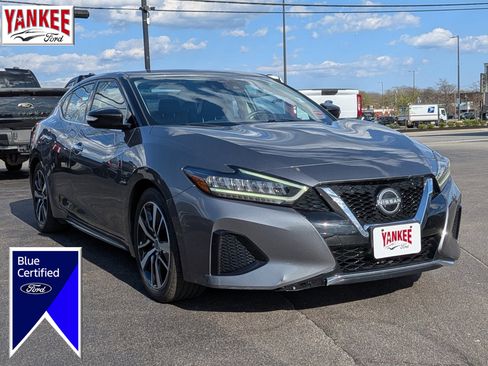 Used 2023 Nissan Maxima SV w/ Floor Mat Group FWD image 1