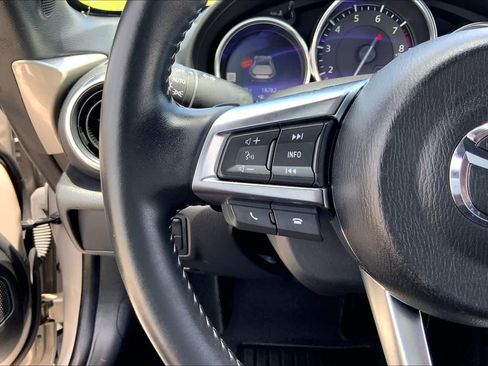 Used 2023 MAZDA MX-5 Miata Grand Touring RWD image 19