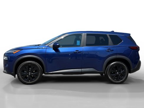 Used 2023 Nissan Rogue SV FWD image 2