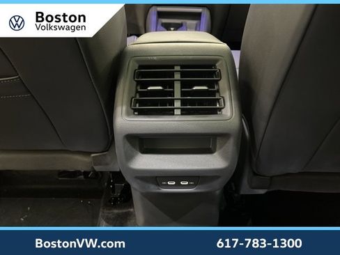 New 2025 Volkswagen Tiguan SE R-Line image 26