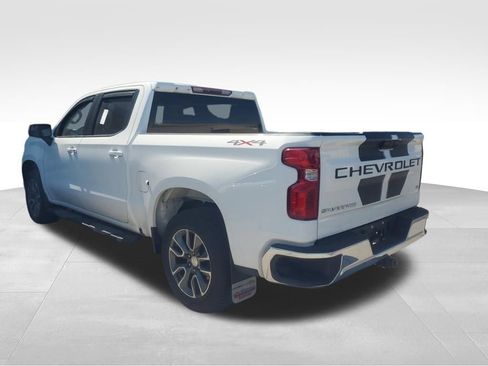 Used 2023 Chevrolet Silverado 1500 LT AWD/4WD image 3