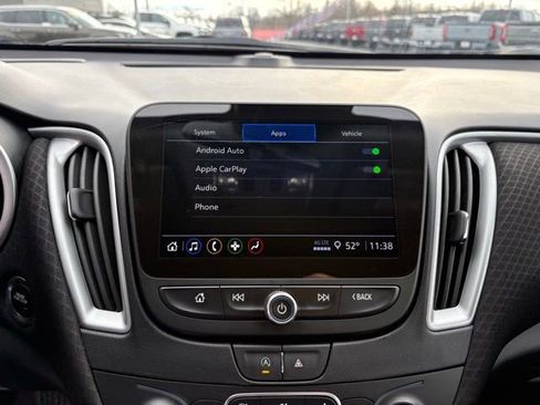 Used 2024 Chevrolet Malibu LT image 17