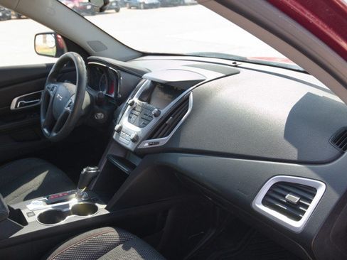 Used 2017 GMC Terrain SLE AWD/4WD image 29