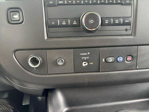 Used 2020 GMC Savana 2500 w/ Driver Convenience Package RWD image 20