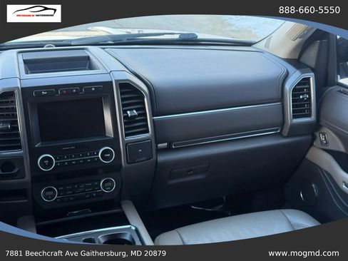 Used 2019 Ford Expedition XLT w/ Equipment Group 202A RWD image 31