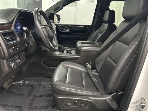 Used 2022 Chevrolet Suburban Z71 w/ Z71 Off-Road Package image 18