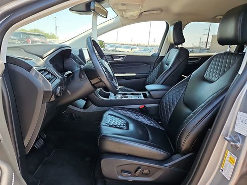 Used 2024 Ford Edge Titanium image 13