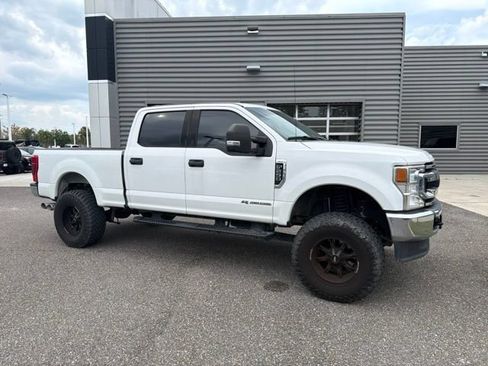 Used 2020 Ford F250 XLT w/ FX4 Off-Road Package AWD/4WD image 3