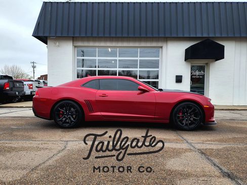 Used 2015 Chevrolet Camaro SS w/ SS Performance Package image 1